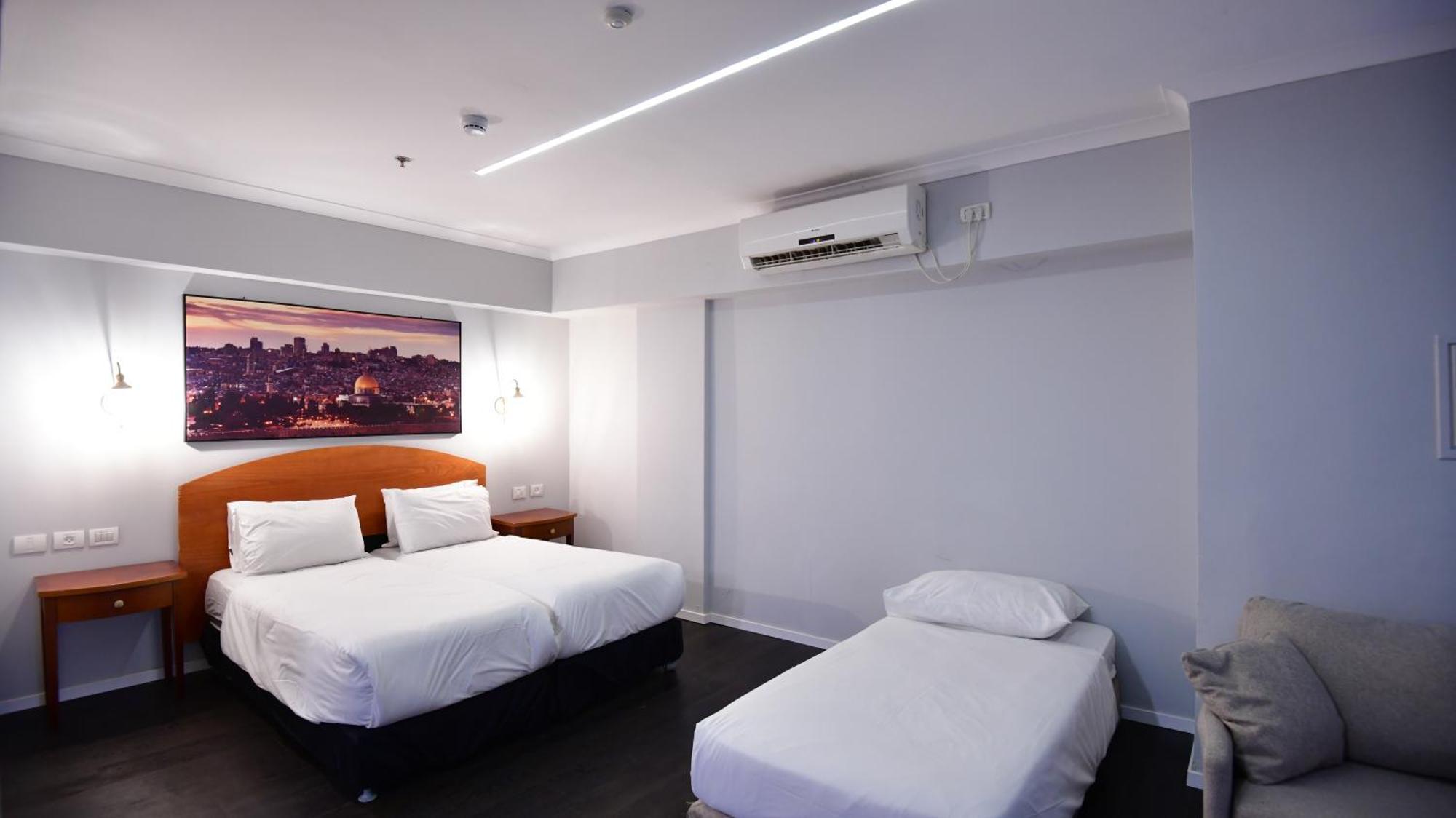 Spirit Of Herzl Hotel Jerusalem Exterior photo